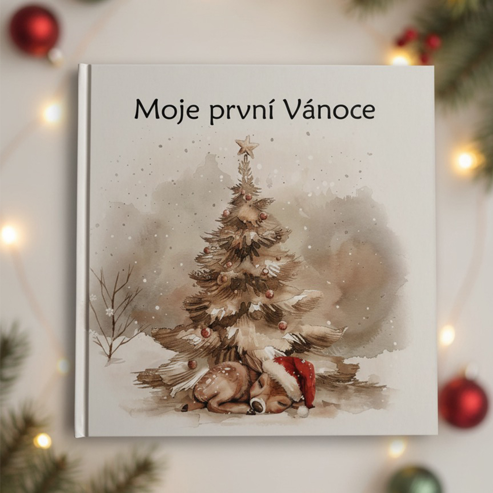 Vánoční dětské album Moje první Vánoce – autorská ilustrace stromečku a spícího kolouška