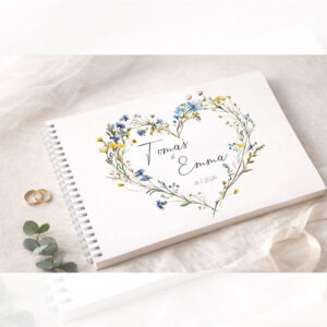 Personalizované svatební album s květinovým srdcem z lučních květů a možností úpravy jmen a data