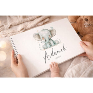 Personalizované první album pro miminko se jménem dítěte a ilustrací roztomilého slonečka na obálce, vzpomínkové fotoalbum na první fotografie a milníky dítěte.